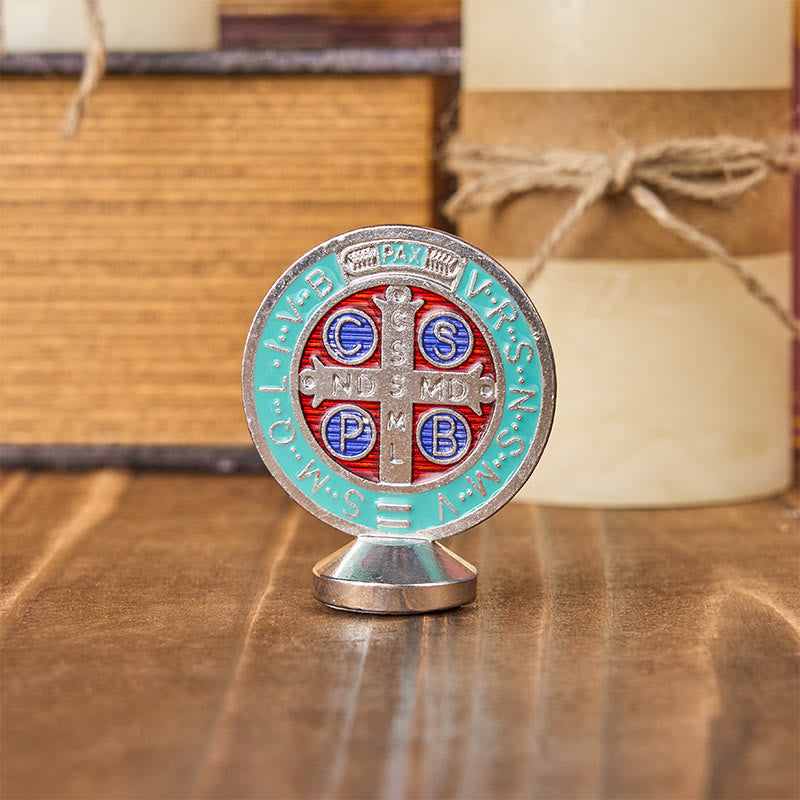 Christianartworkshop Klassisches traditionelles Benedikt-Symbol aus Legierung, kleines, exquisit gefertigtes Ornament (6 Farben)