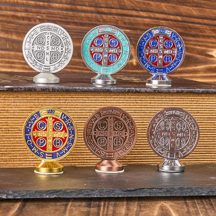 Christianartworkshop Klassisches traditionelles Benedikt-Symbol aus Legierung, kleines, exquisit gefertigtes Ornament (6 Farben)