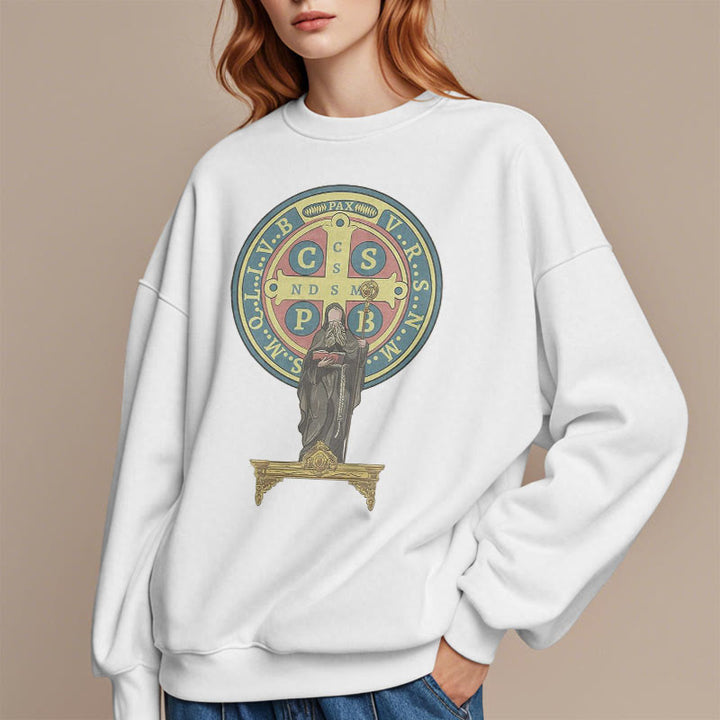 Christianartworkshop Sweatshirt aus Polyester im klassischen, farbigen Stil mit St. Benedikt-Medaillenstatue, mit Fleecefutter