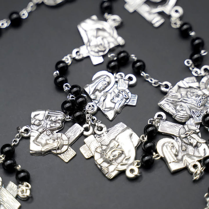 Christianartworkshop Via Crucis, die Stationen des Kreuzes, runder Rosenkranz aus rot/schwarzer Achatlegierung