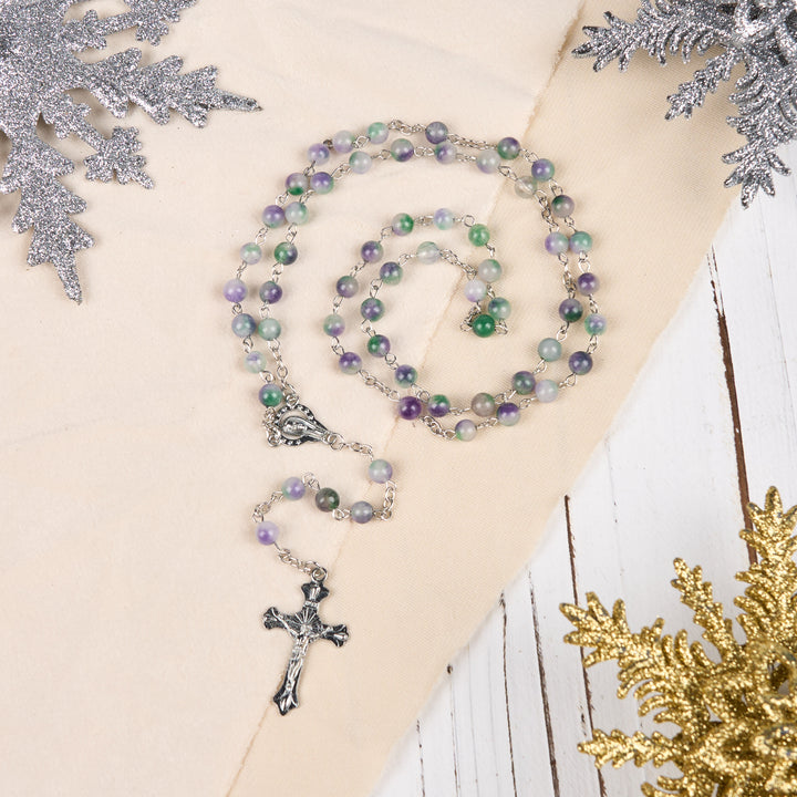 Christianartworkshop Rosenkranzkette Jungfrau Maria & Kruzifix aus 6 mm runder violett-grüner Achatlegierung