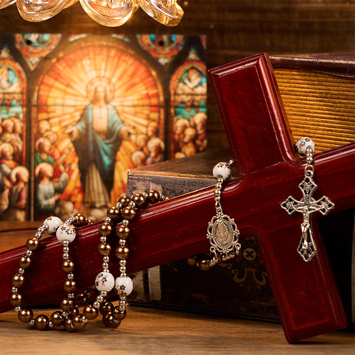 Christianartworkshop Wundertätige Medaille und Kruzifix aus 10 mm runden, mehrfarbigen Perlen/Keramik-Rosenkranz