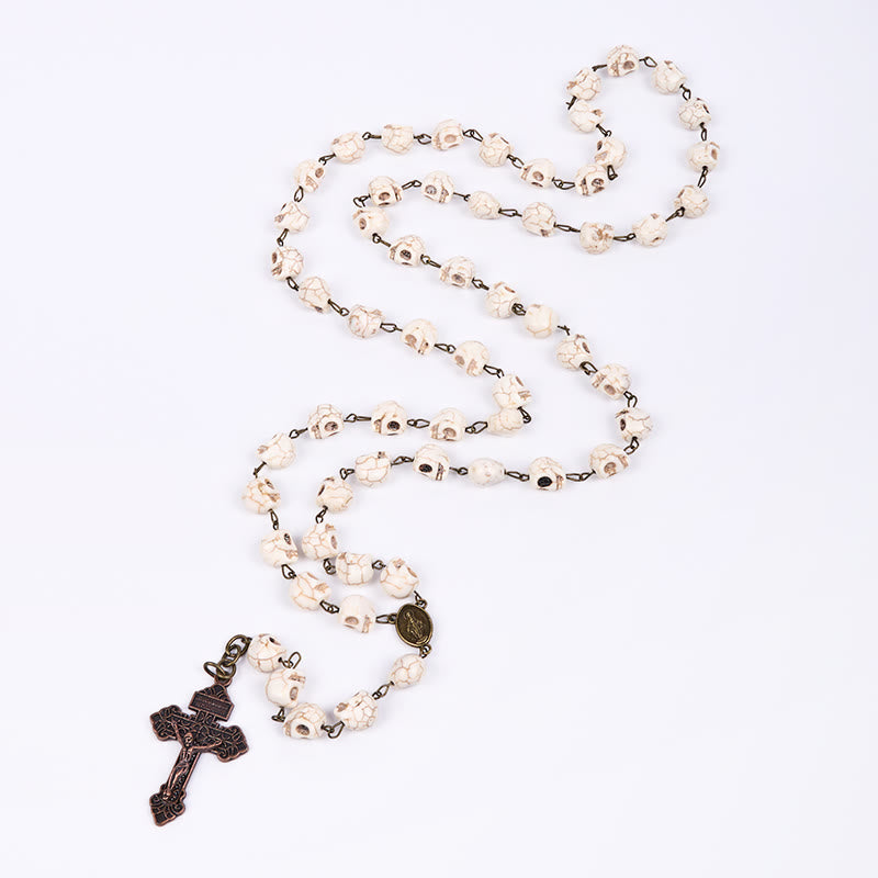 Christianartworkshop Rosenkranz-Halskette mit Heiligem Benedikt und Kruzifix, 8 mm, Weißkiefer, Totenkopf-Legierung