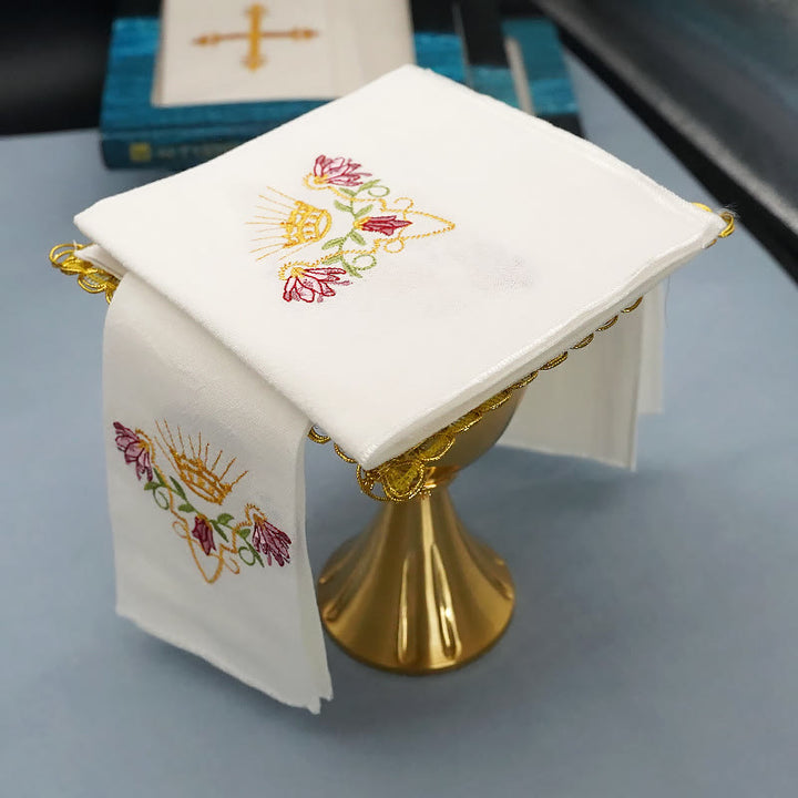 Christianartworkshop Altar-Leinenset im klassischen Stil mit Marian Floral Grace