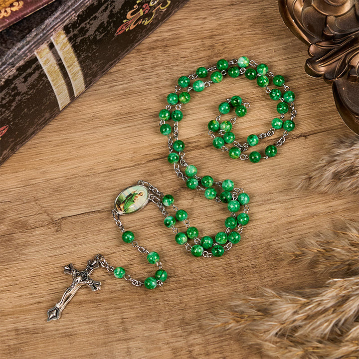 Christianartworkshop Rosenkranzkette mit St. Judas und Kruzifix, rund, 8 mm, grüne Glaslegierung - Grün - image 0
