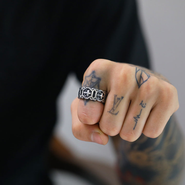 Christianartworkshop Moderner Ring mit elegantem Kreuzmotiv - image 4