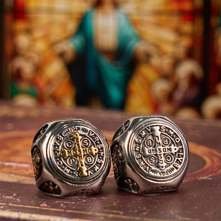 Christianartworkshop Ring im klassischen Stil mit dem Heiligen Benediktkreuz und dem göttlichen Glauben