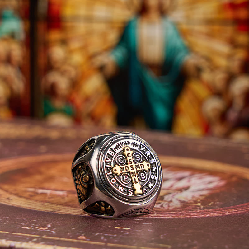 Christianartworkshop Ring im klassischen Stil mit dem Heiligen Benediktkreuz und dem göttlichen Glauben