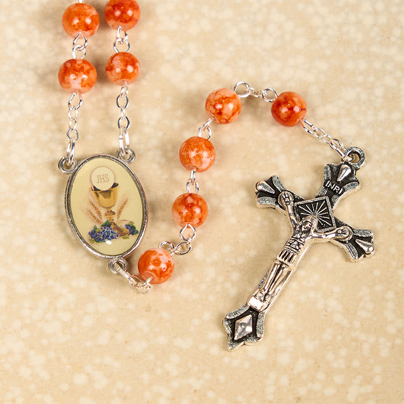 Christianartworkshop Rosenkranz zur Heiligen Kommunion und Kruzifix, 8 mm, rund, orangefarbene Kette aus Glaslegierung