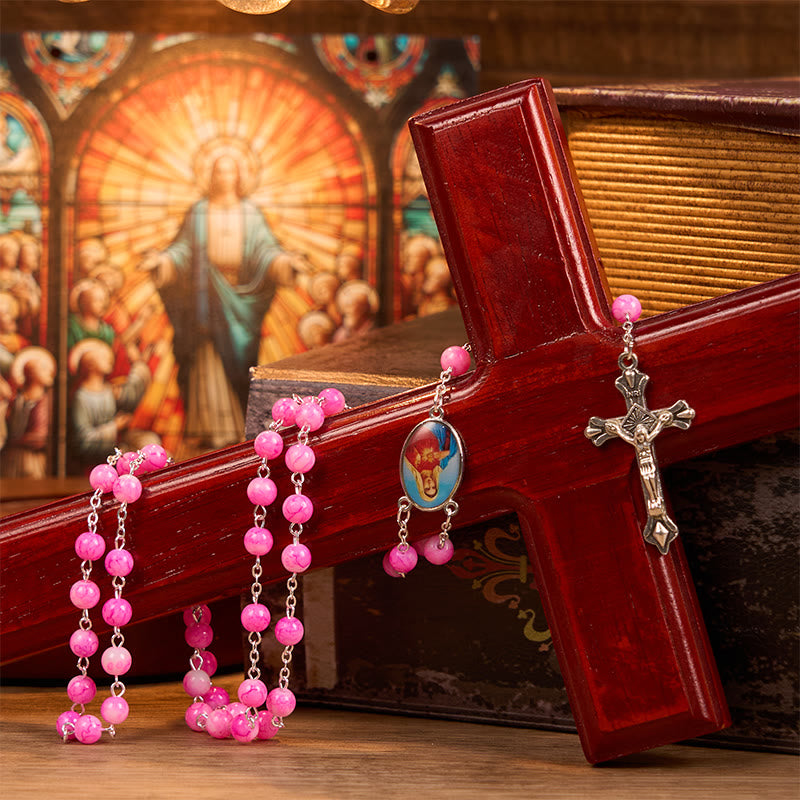 Christianartworkshop Rosenkranzkette mit dem Unbefleckten Herzen Mariens und Kruzifix, rund, 8 mm, rosa Glaslegierung