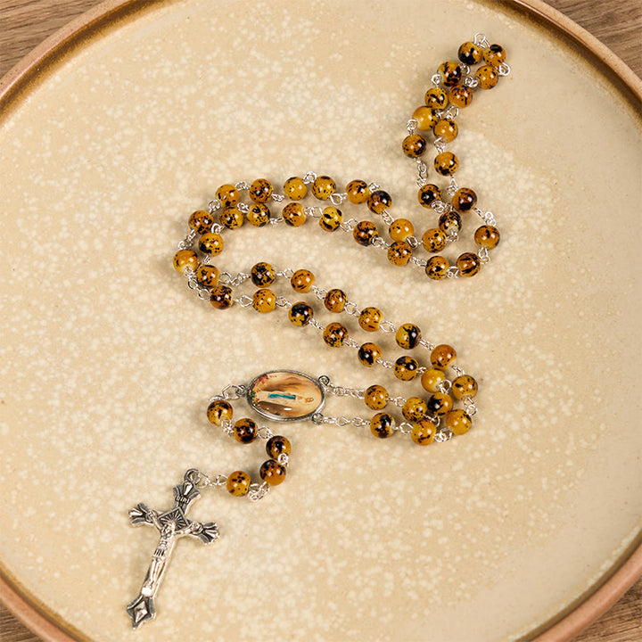 Christianartworkshop Rosenkranz „Unsere Liebe Frau von Fatima“ und Kruzifix aus 8 mm rundem Muster aus Steinlegierung