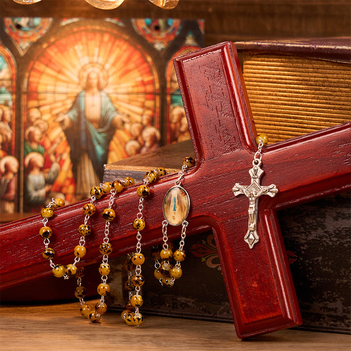 Christianartworkshop Rosenkranz „Unsere Liebe Frau von Fatima“ und Kruzifix aus 8 mm rundem Muster aus Steinlegierung