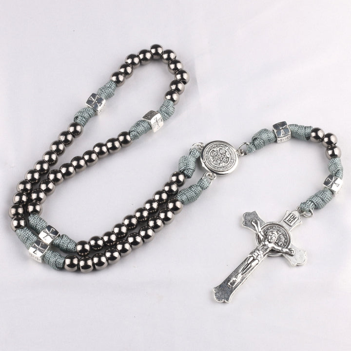 Christianartworkshop St. Benedikt-Medaille und Kruzifix aus 10 mm rundem, mehrfarbigem Paracord-Rosenkranz - Silber - image 3