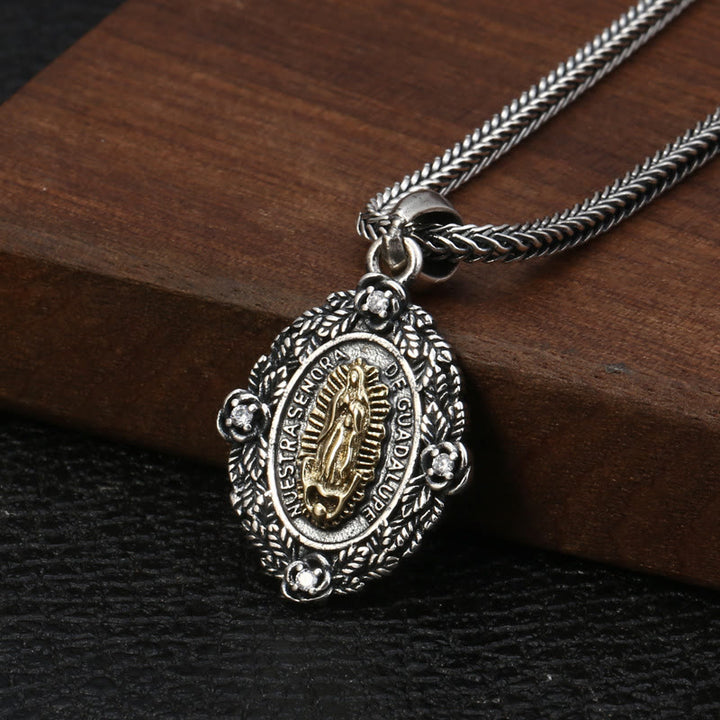 Christianartworkshop Halskette aus Sterlingsilber im klassischen Stil mit Anhänger Unserer Lieben Frau von Guadalupe und dem Heiligen Michael - Unsere Liebe Frau und der heilige Michael - image 0