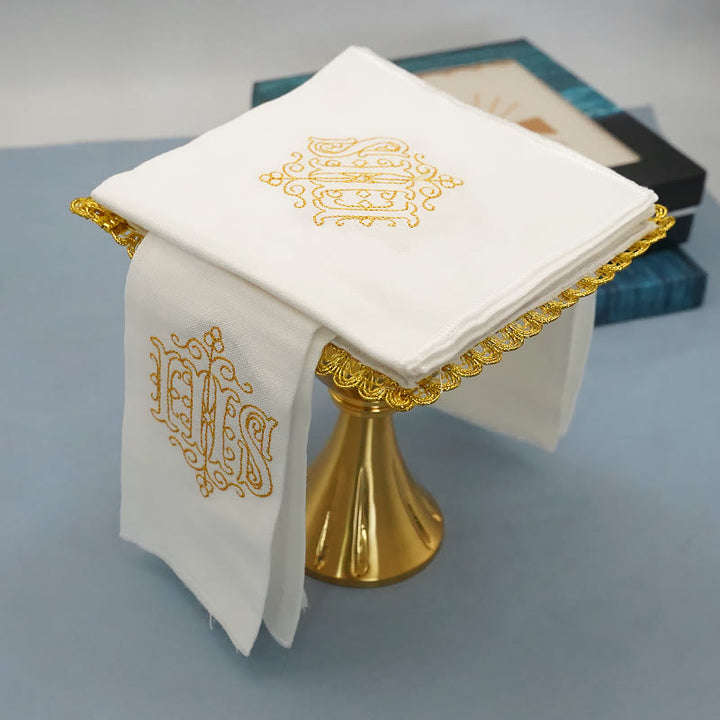 Christianartworkshop Set mit goldbesticktem Kelch, Schleier und Purifikator, religiöses Altarwäsche-Set (IHS-Design)
