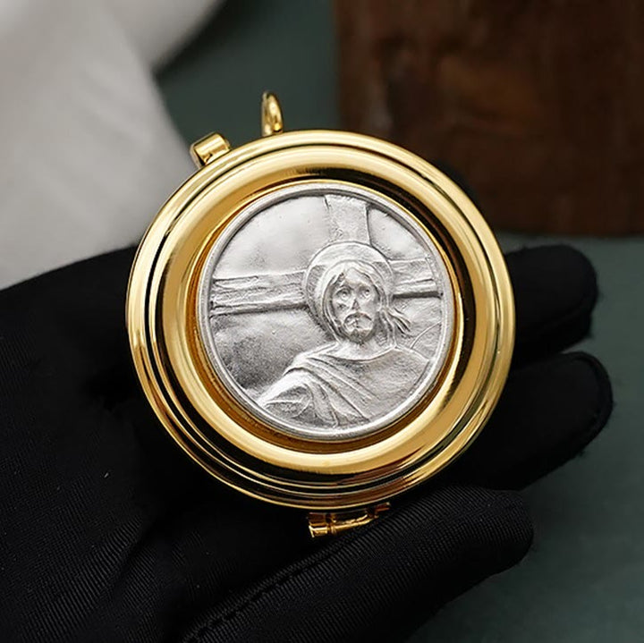 Christianartworkshop Vergoldete Pyxis mit „See This Man“-Muster – Heiliges Gefäß für die Heilige Eucharistie