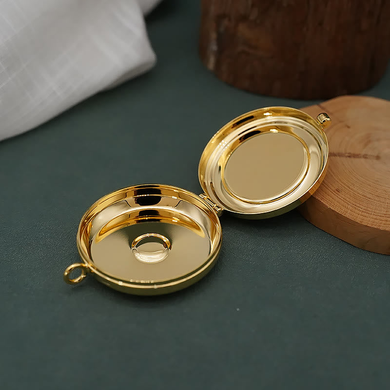 Christianartworkshop Vergoldete Pyxis mit „See This Man“-Muster – Heiliges Gefäß für die Heilige Eucharistie