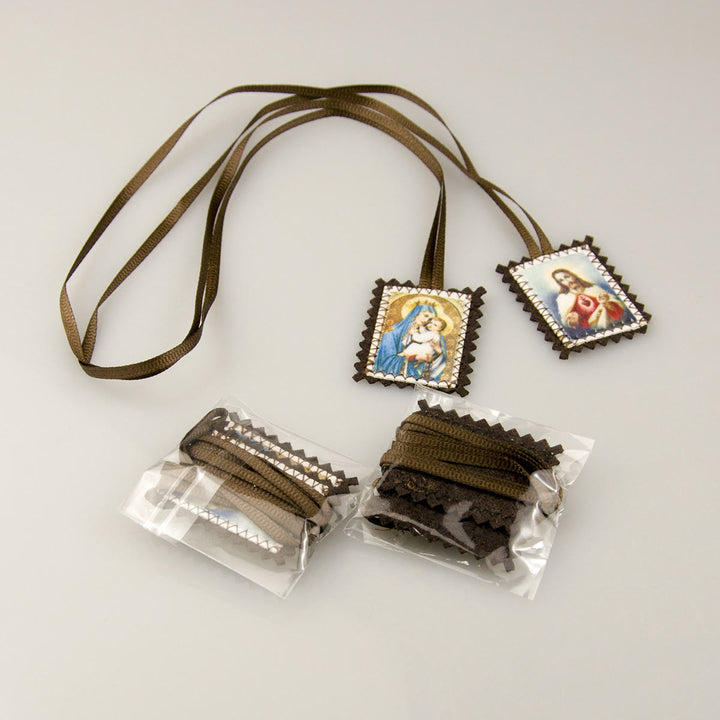 Christianartworkshop Skapulier des Heiligen Herzens und der Madonna – Eine doppelte Hingabe an Jesus und Maria