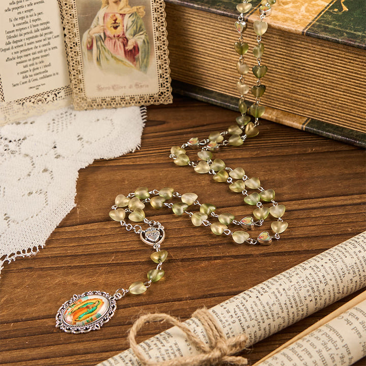 Christianartworkshop Rosenkranz mit Herz aus Dornen und Unsere Liebe Frau von Guadalupe, 10 mm Herz, grüne Glaslegierung