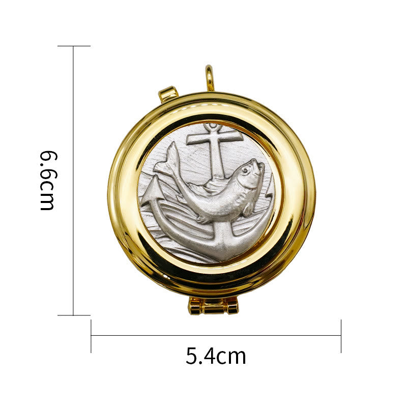 Christianartworkshop Vergoldete Pyxis mit Fisch- und Anker-Design – Tragbarer und eleganter Eucharistiehalter
