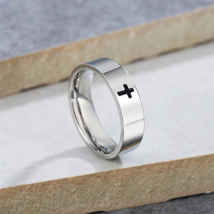 Christianartworkshop Minimalistischer, glänzender Titanring mit Kreuzgravur - image 1