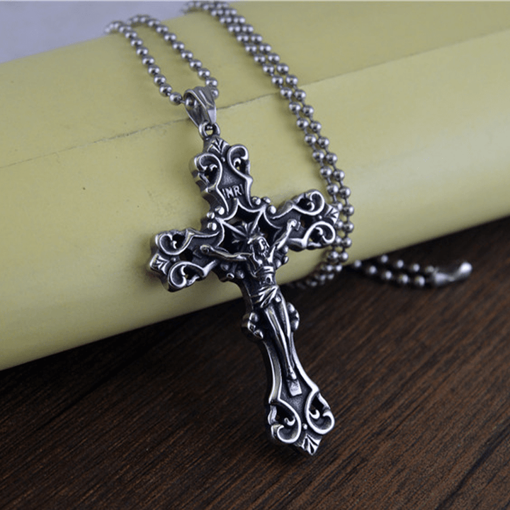 Christianartworkshop Verzierte Kruzifix-Halskette – Ein tiefgründiges Symbol der Hingabe und des zeitlosen Glaubens