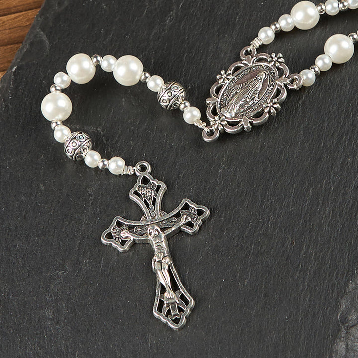 Christianartworkshop Wundertätige Medaille und Kruzifix aus 8 mm weißen Perlen, Gebetsperlen, Rosenkranz