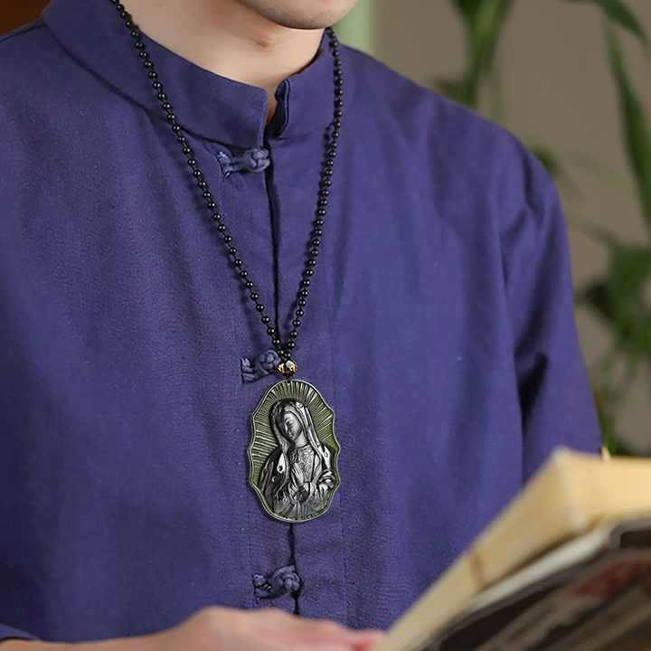 Christianartworkshop Halskette „Unsere Liebe Frau von Guadalupe“ aus Hetian-Schwarzjade – ein Symbol heiliger Hingabe