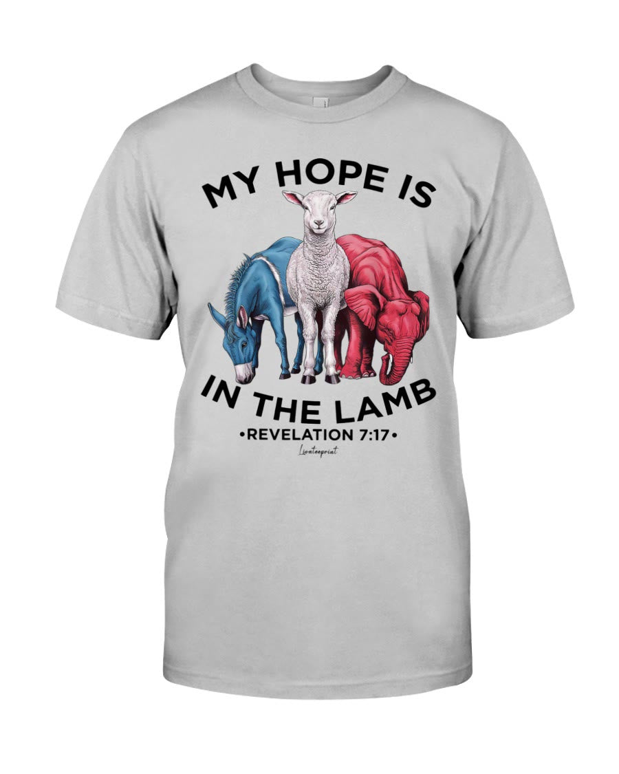 Christianartworkshop Klassisches T-Shirt „Meine Hoffnung liegt im Lamm“