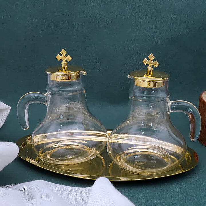 Christianartworkshop Elegantes Menage-Set aus Glas mit Messingbesatz und Kreuzmotiv – Traditionelles Anbetungszubehör