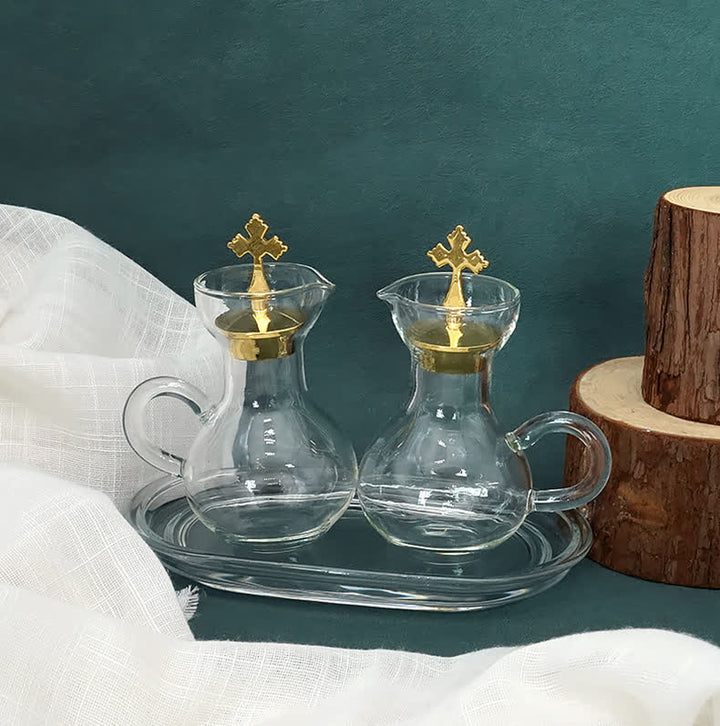 Christianartworkshop Anmutiges Menage-Set aus Glas mit Goldakzenten und Kreuz – exquisites Serviergeschirr für das Abendmahl