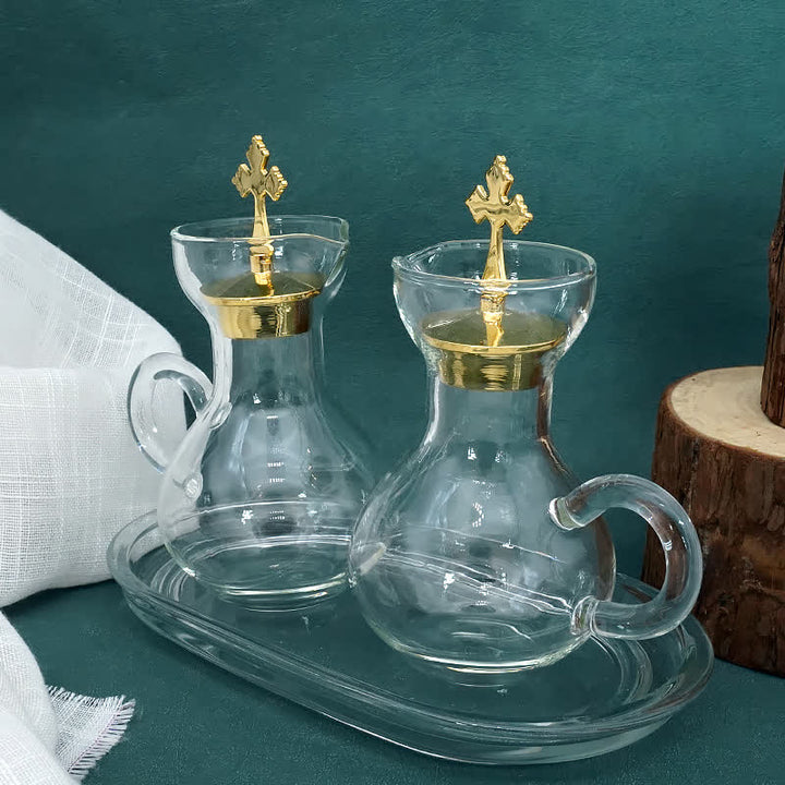 Christianartworkshop Anmutiges Menage-Set aus Glas mit Goldakzenten und Kreuz – exquisites Serviergeschirr für das Abendmahl