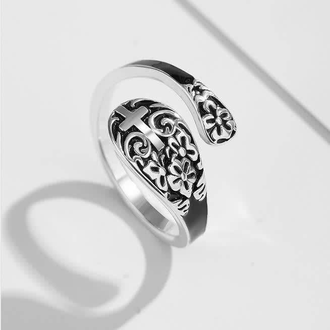 Christianartworkshop Verstellbarer Ring aus 925er Sterlingsilber mit graviertem Kreuz – Eleganz in Hingabe