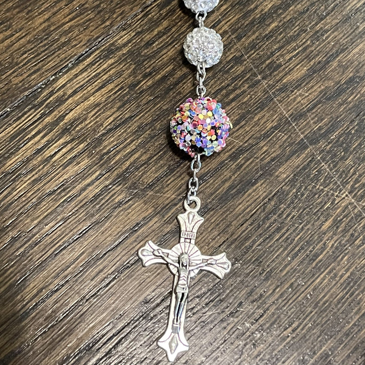 Christianartworkshop Rosenkranz „Unsere Liebe Frau von Guadalupe“ und Kruzifix, 10 mm rund, weiße Strasssteine, Legierung