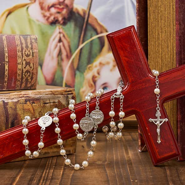 Christianartworkshop Kruzifix und Rosenkranz mit Gebetsperlen aus 8 mm Perlen von Our Lady (3 Farben)