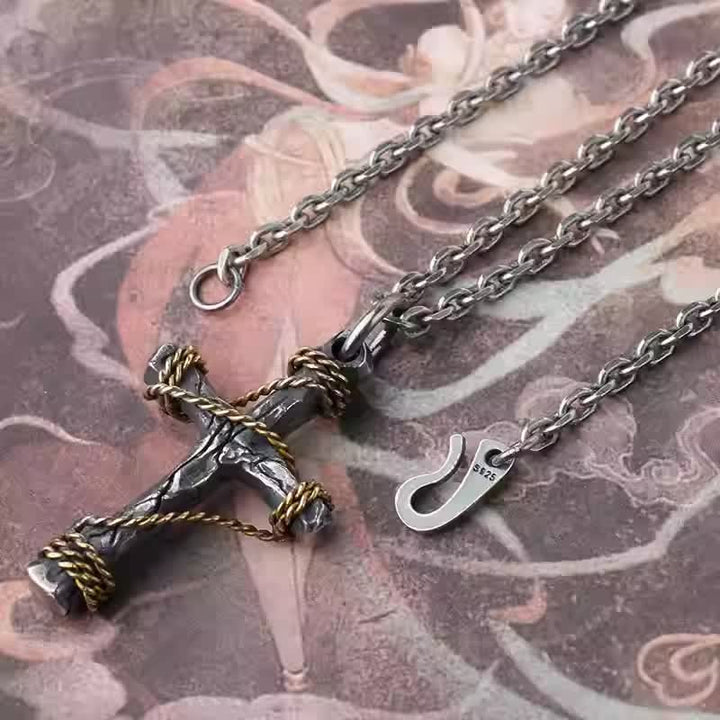 Christianartworkshop Exquisite Halskette aus 925er Sterlingsilber und Messing mit geschmiedetem Seilkreuz - 925 Sterlingsilber (Anhänger & Kette) - image 1