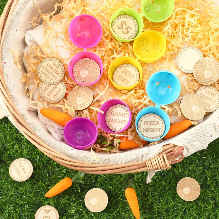 Christianartworkshop Osterei-Belohnungsset: 2 bunte Muscheln mit hölzernen Preismarken
