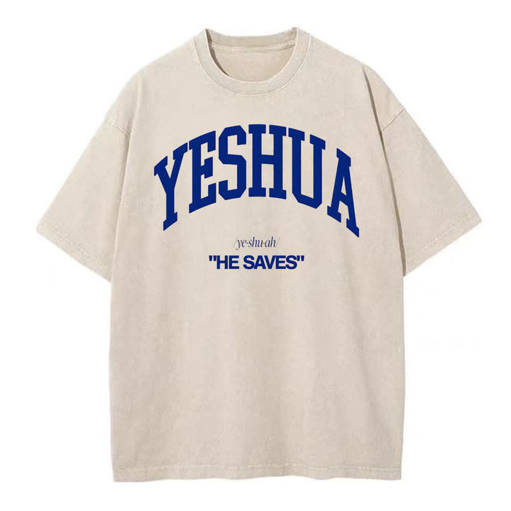Christianartworkshop Yeshua "Er rettet" gewaschenes T-Shirt