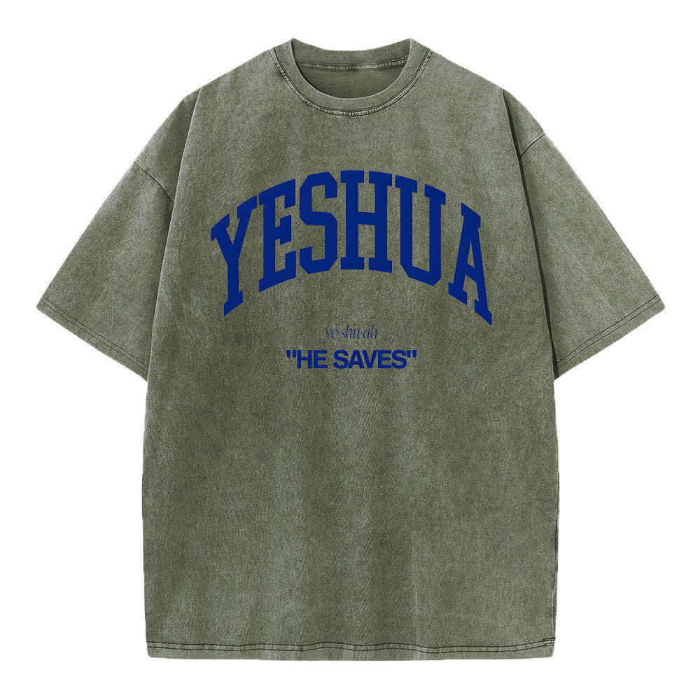 Christianartworkshop Yeshua "Er rettet" gewaschenes T-Shirt