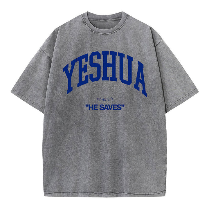 Christianartworkshop Yeshua "Er rettet" gewaschenes T-Shirt