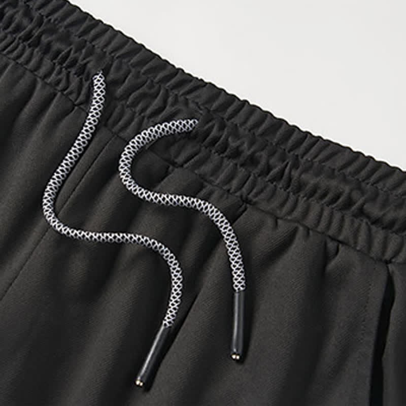 Christianartworkshop – Stylische schwarze Sportshorts mit geometrischem Logo