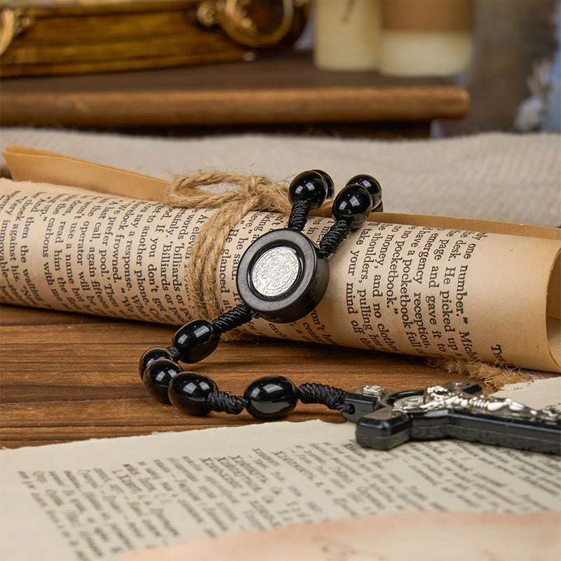 Christianartworkshop Rosenkranz mit St. Benedikt und Kruzifix, ovale Perlen, 8 x 10 mm, drei zeitlose Farben - image 14