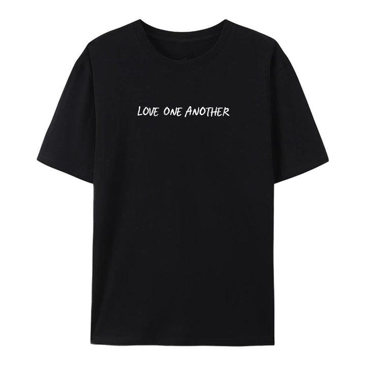 Christianartworkshop Baumwoll-T-Shirt „Love One Another“