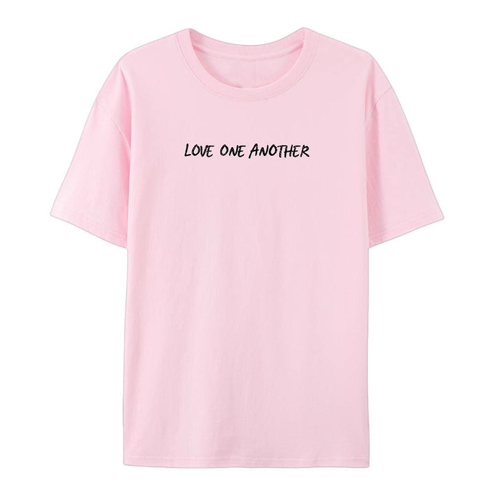Christianartworkshop Baumwoll-T-Shirt „Love One Another“