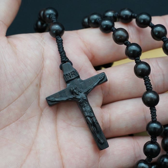 Christianartworkshop Olivenholzperlen Kruzifix Gebetsrosenkranz