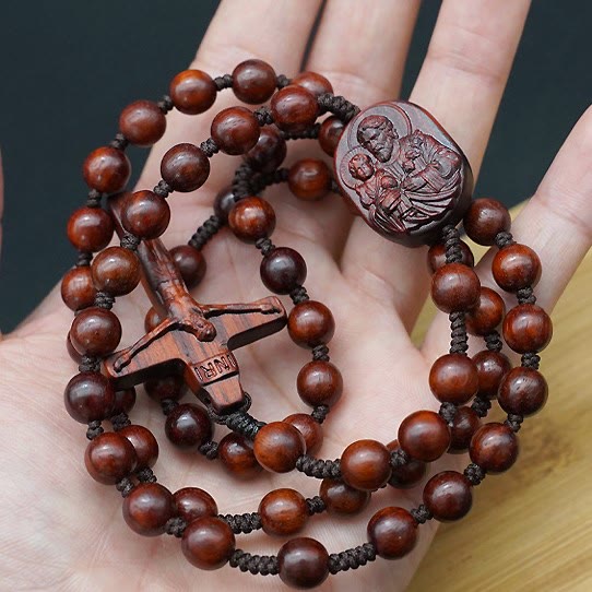 Christianartworkshop Olivenholzperlen Kruzifix Gebetsrosenkranz