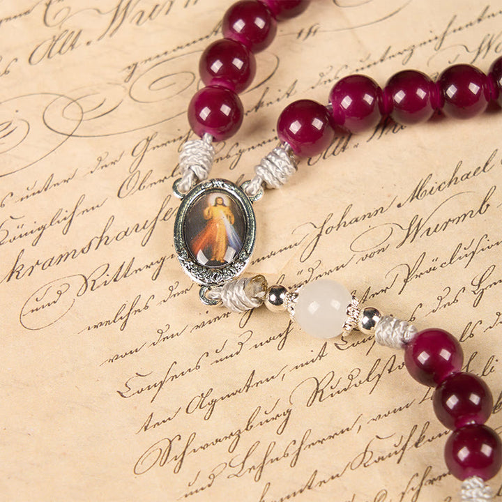 Christianartworkshop Rosenkranz mit Göttlicher Barmherzigkeit und Kruzifix aus 8 mm Granat-Chalcedon – handgefertigte göttliche Perlen