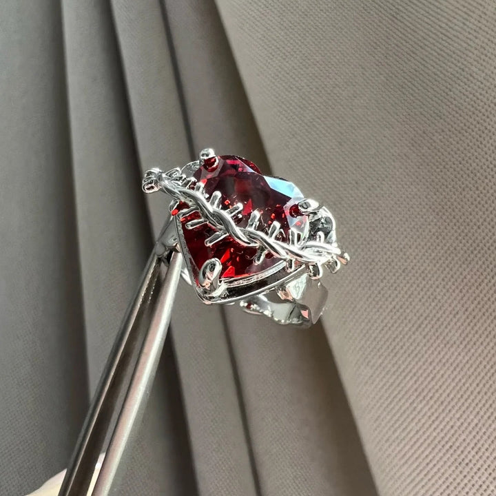 Christianartworkshop Ring „Göttliche Liebe & Dornen“: Ein elegantes Symbol spiritueller Hingabe - image 4