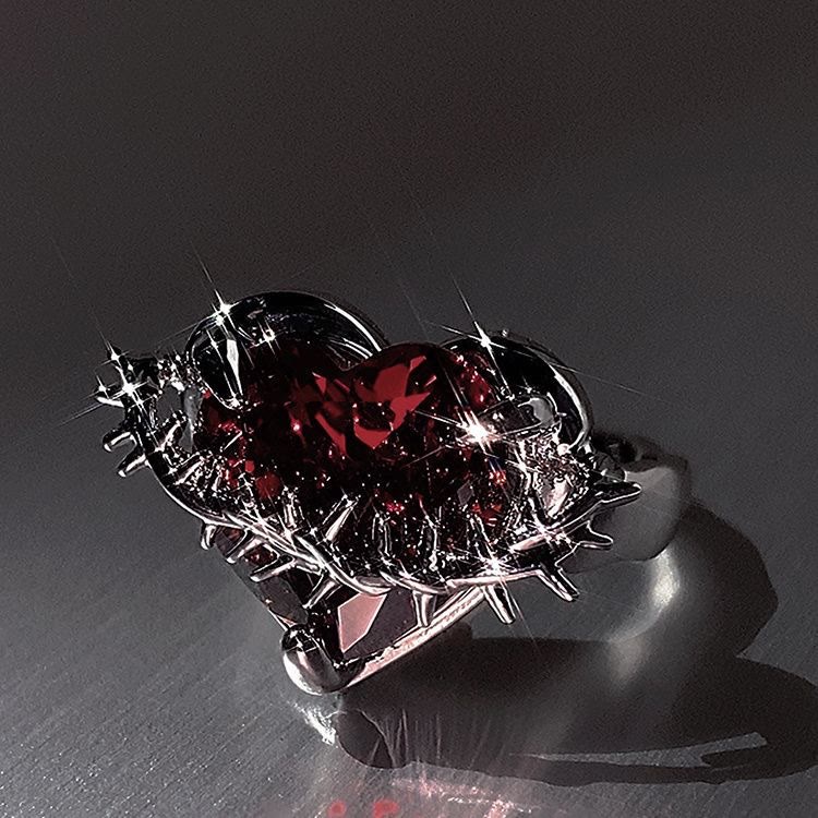 Christianartworkshop Ring „Göttliche Liebe & Dornen“: Ein elegantes Symbol spiritueller Hingabe - image 1