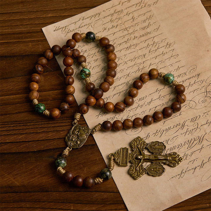 Christianartworkshop Rosenkranz Heilige Familie & Kruzifix aus 8 mm handgefertigtem Kiefernholz & afrikanischem Türkis
